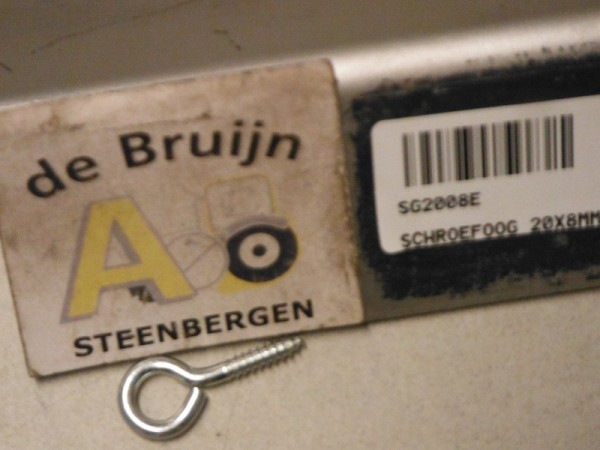 SCHROEFOOG 20X8MM VERZINKT
